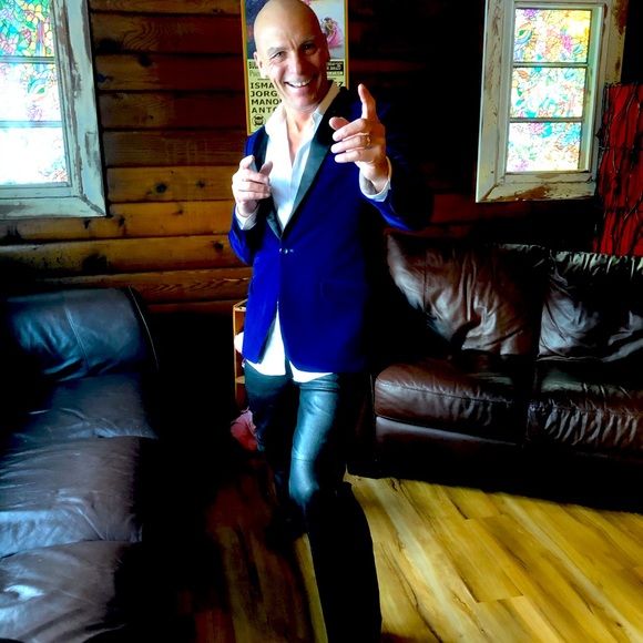 Meet your Posher, Dave - Picture 1 of 1